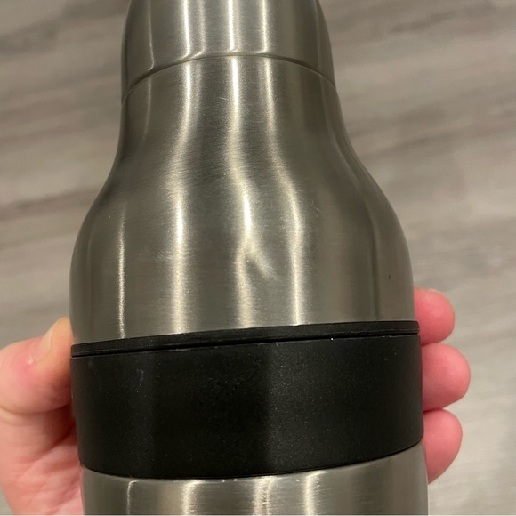 🔥 3 for $15 🔥
Orca coolers bottle/can holder insulated stainless steel - Picture 13 of 13